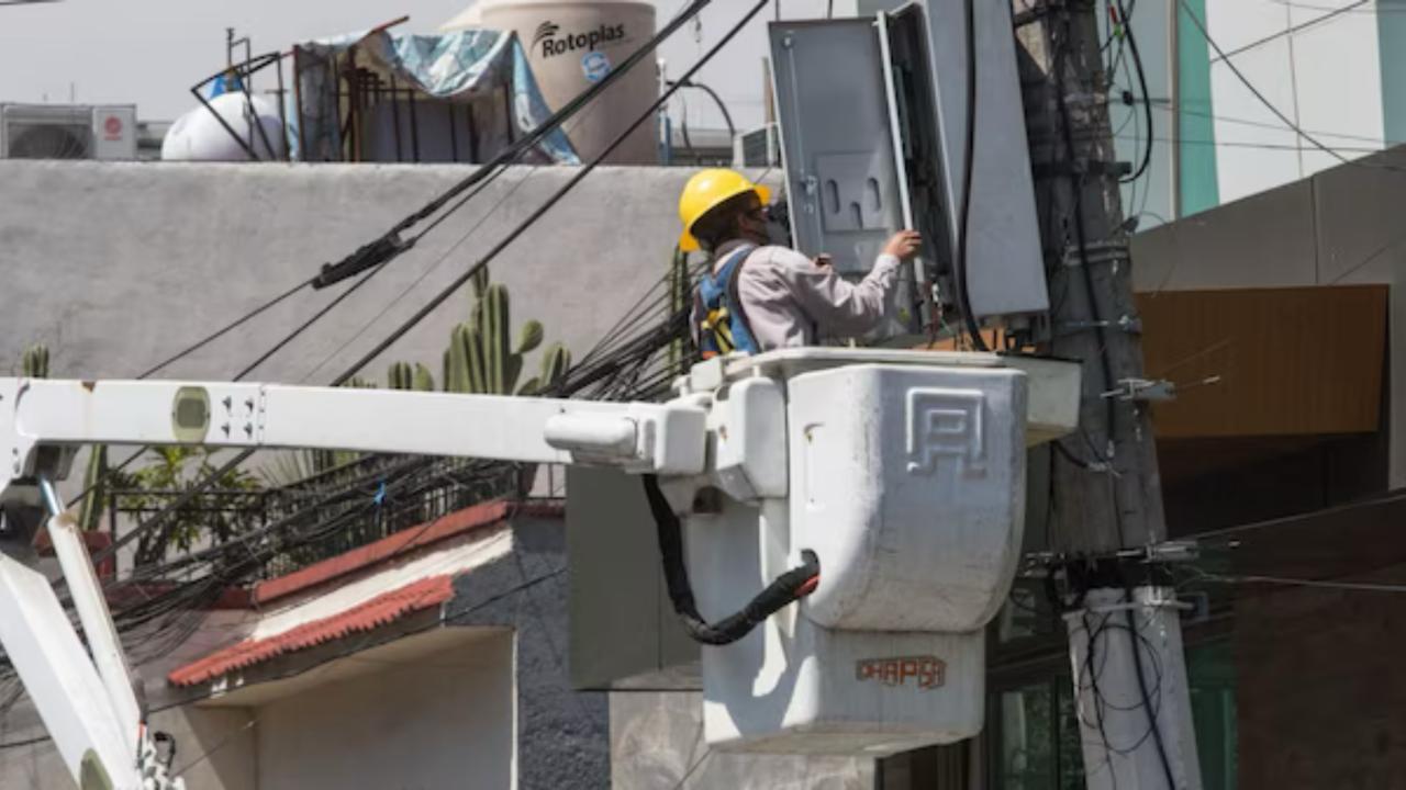 Alerta de estafas: detectan avisos fraudulentos de la CFE en hogares