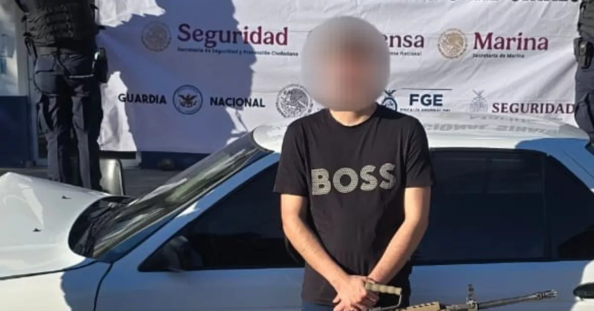 Detenido un civil armado con ametralladora tras un choque en su intento de fuga en La Conquista, Culiacán