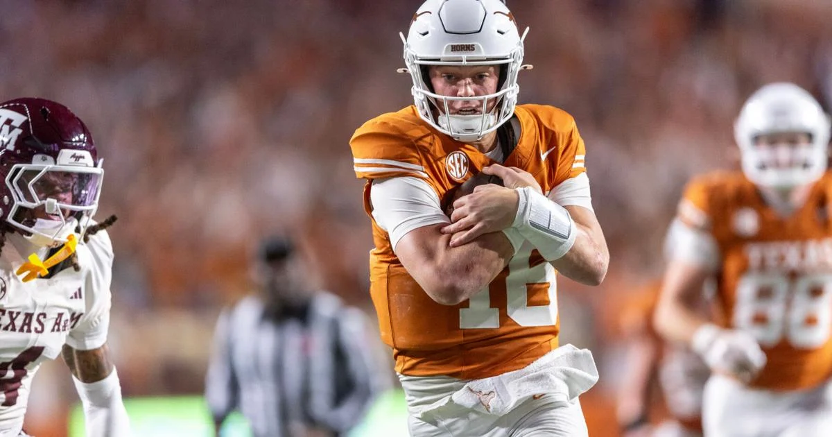 El No. 16 de Texas arruina la temporada perfecta del No. 3 de Texas A&M 27-17 y saca a los Aggies de la contienda por el título de la SEC.