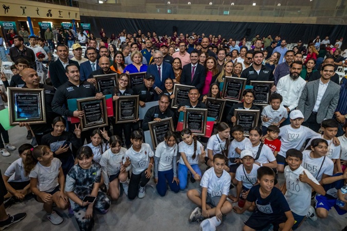 Sinaloa brilla en el deporte: Rocha Moya entrega el Premio Estatal del Deporte 2025 y anuncia incremento en los estímulos