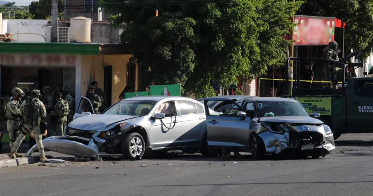 Tiroteo y persecución desencadenan un accidente vehicular en la colonia Rafael Buelna de Culiacán
