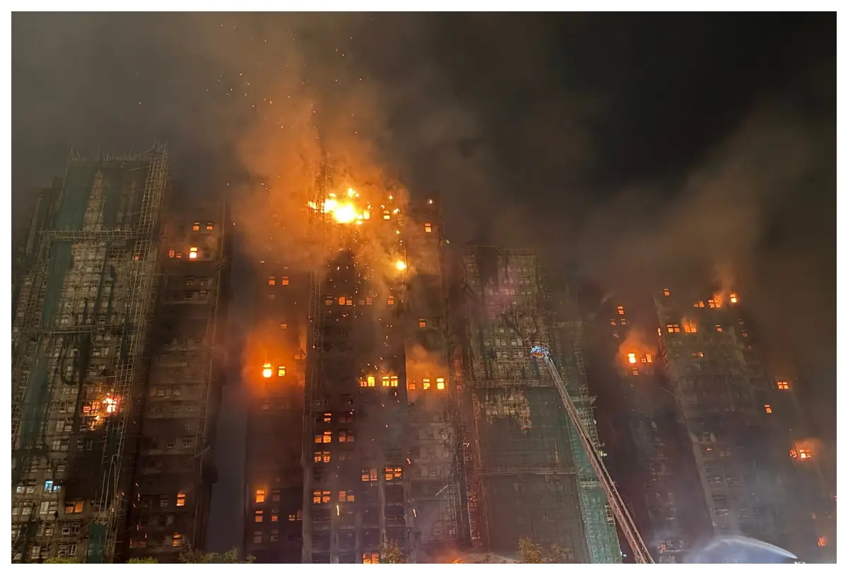 Un trágico incendio en un complejo residencial de Hong Kong deja 94 víctimas: alarmas sin sonar