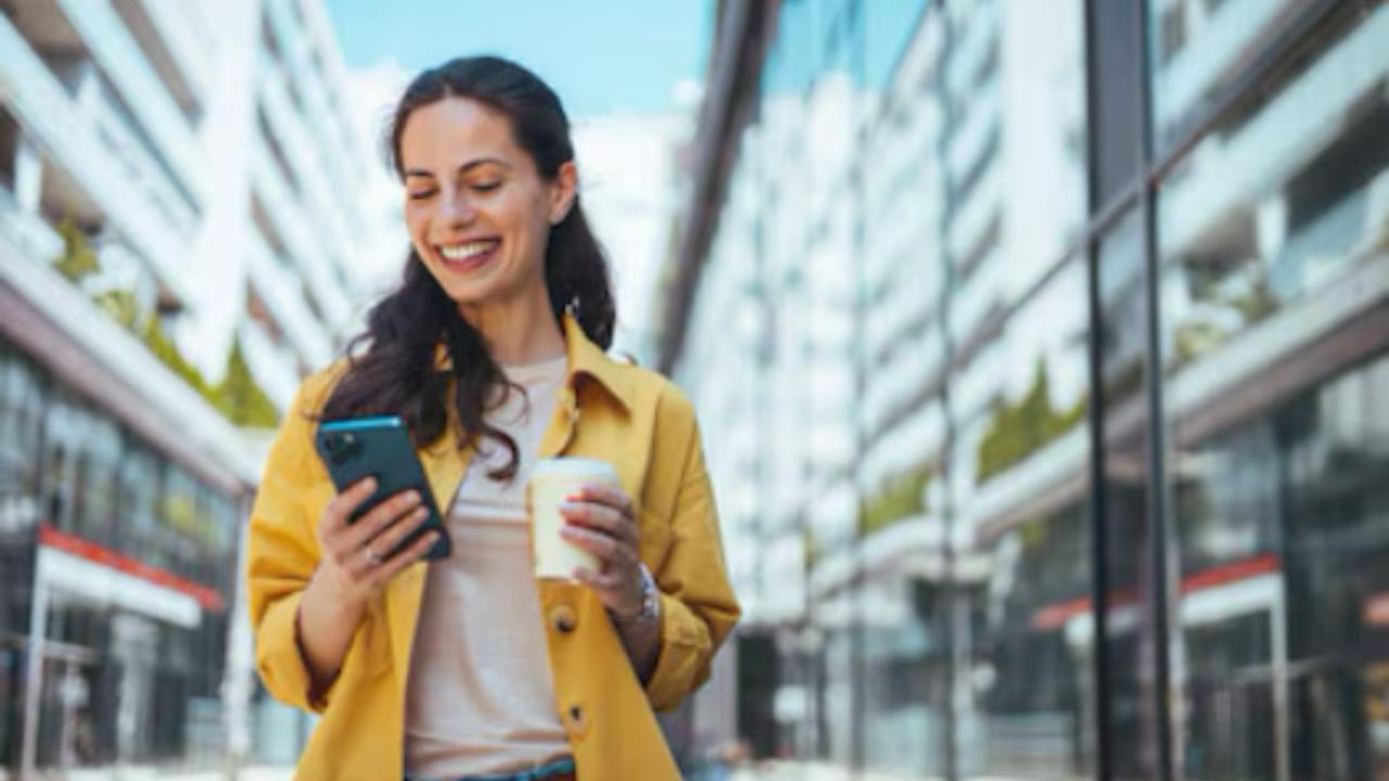 Adiós al anonimato: Es obligatorio registrar todas las líneas celulares con CURP y una identificación oficial.