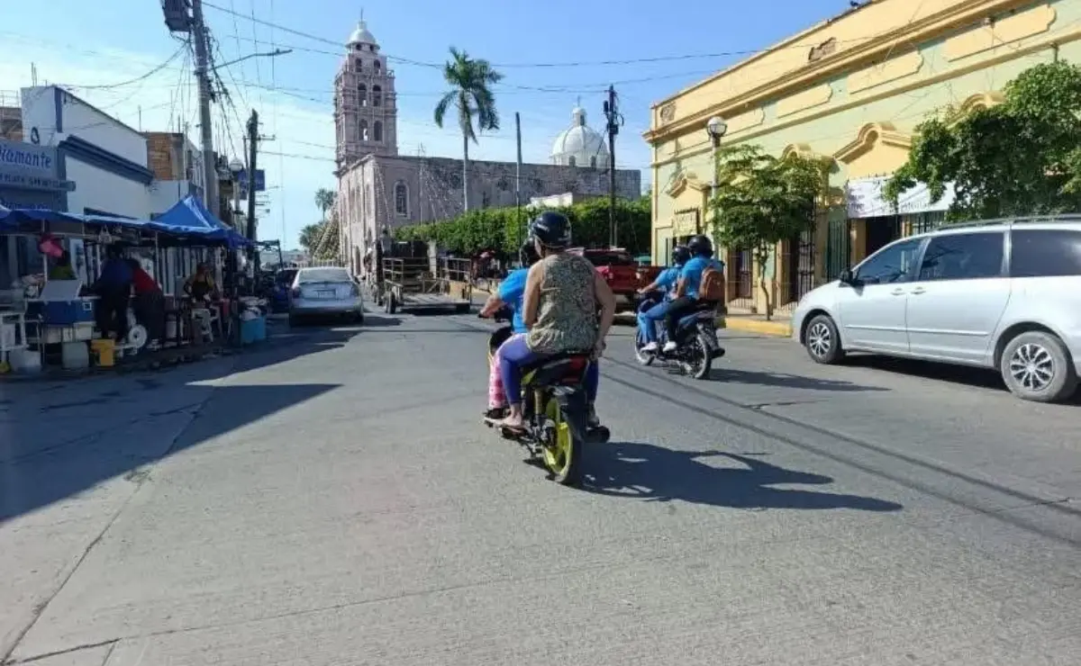 Balaceras en Escuinapa obligan a los negocios de Canaco a cerrar y ofrecer entrega a domicilio.