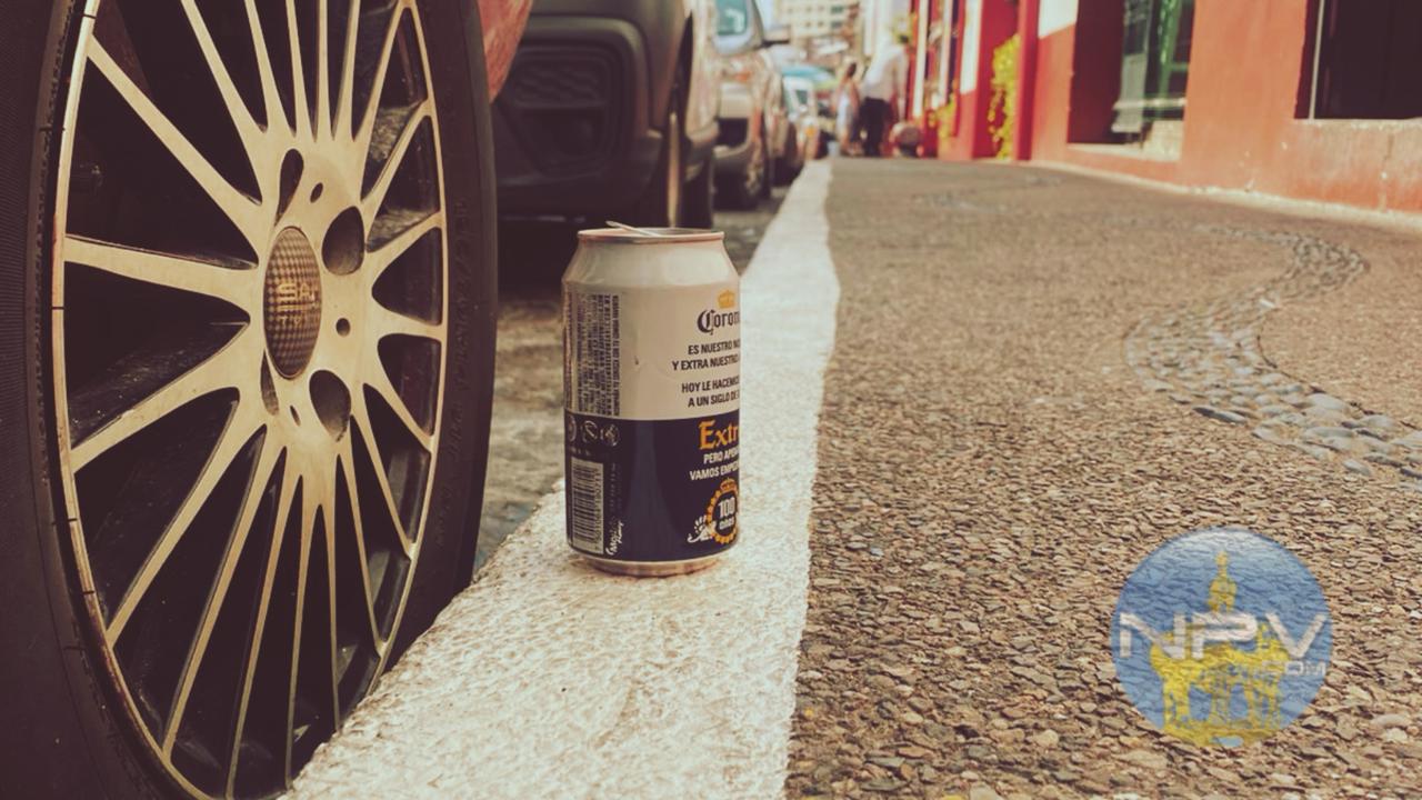 Banquetas de Puerto Vallarta, focos de acumulación de basura