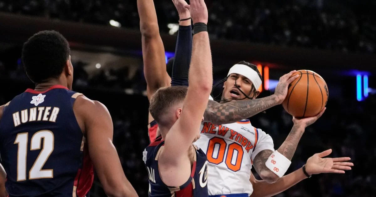 Brunson y las reservas lideran un regreso navideño mientras los Knicks vencen a los Cavaliers 126-124