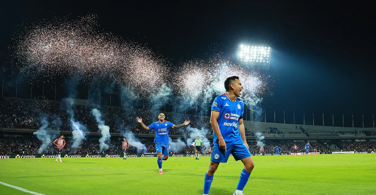 Cruz Azul se recupera y elimina a Chivas para avanzar a las semifinales