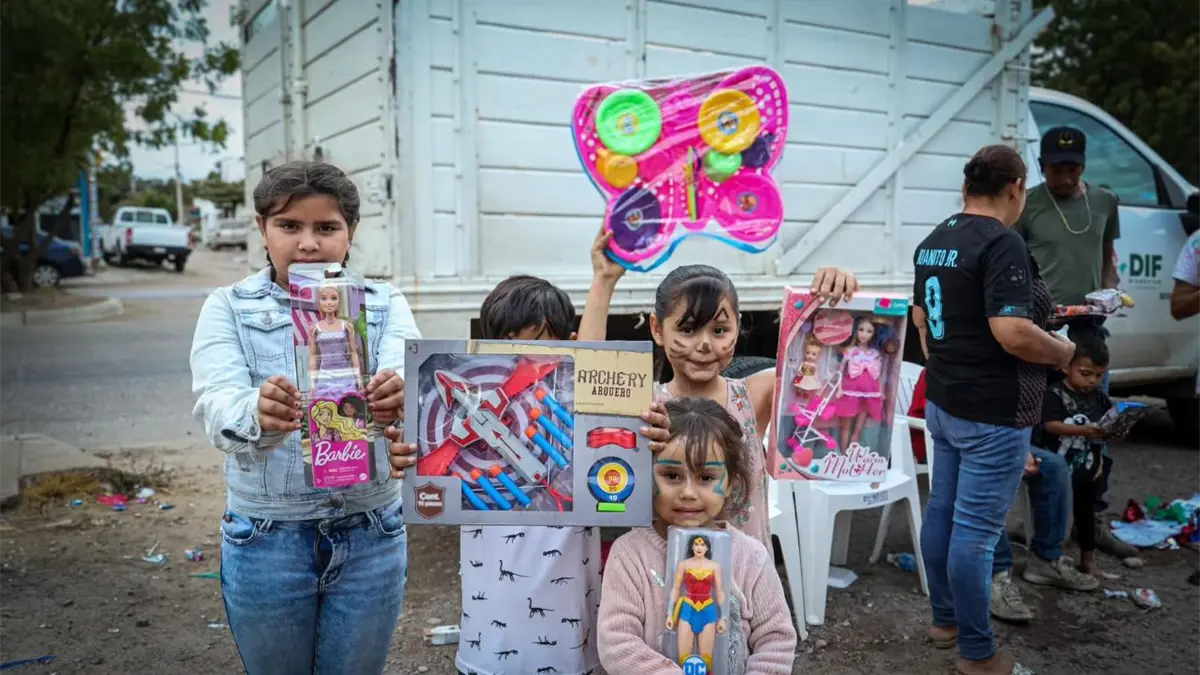DIF Culiacán te motiva a llevar alegría a un niño esta Navidad con el Juguetón 2025