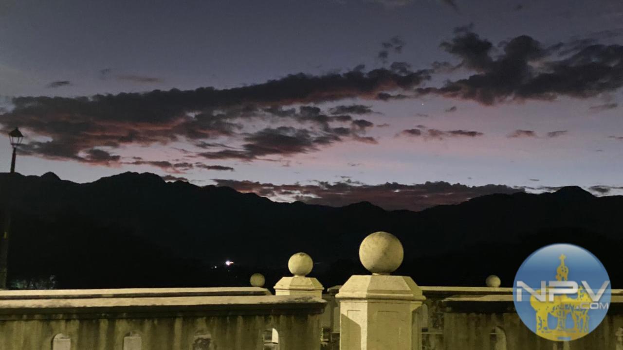 El Asombroso Amanecer Púrpura que Encantará a Puerto Vallarta Este Domingo
