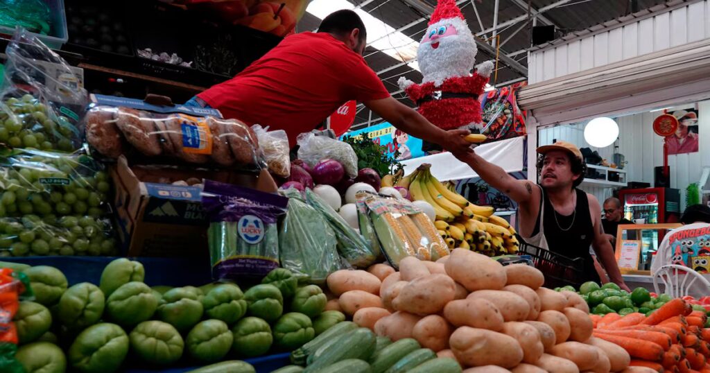 El INEGI informa que la pobreza extrema en México se reduce un 3.8% en ...