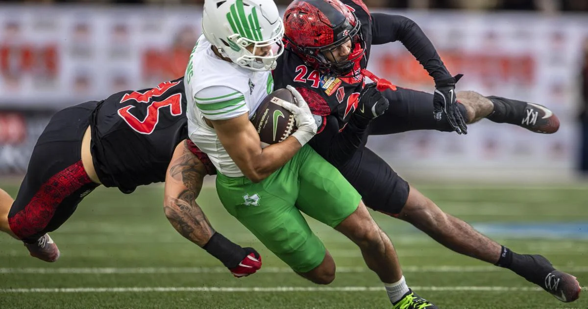 El No. 23 de North Texas vence a San Diego State 49-47 en un emocionante Tazón de Nuevo México