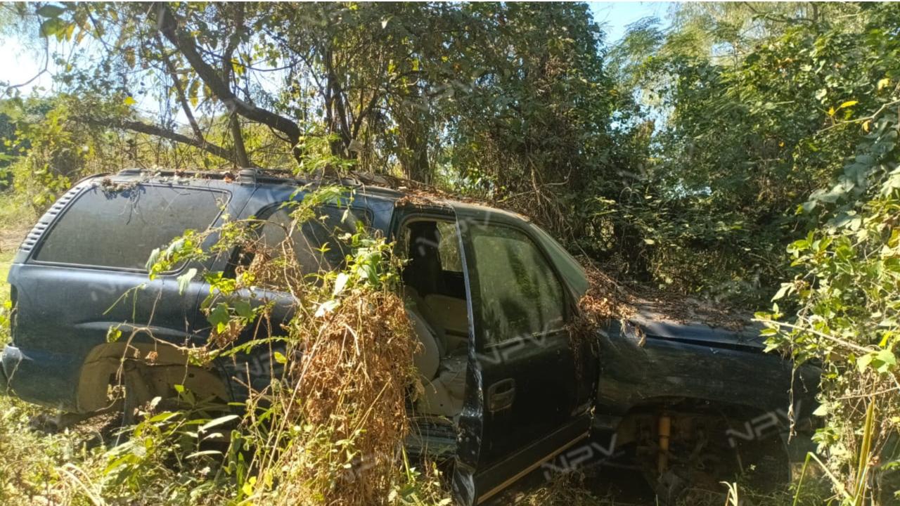 Encuentran una camioneta robada en proceso de desmantelamiento en El Progreso