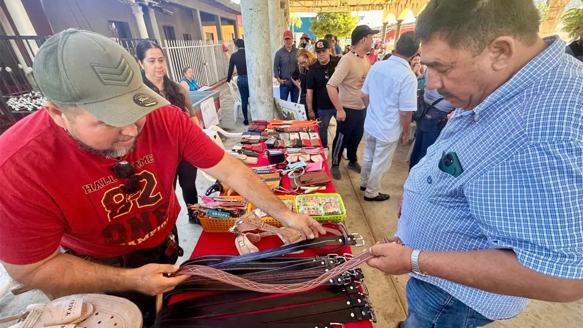 Éxito rotundo en el Primer Tianguis de Artesanías y Gastronomía Tradicional en El Recodo