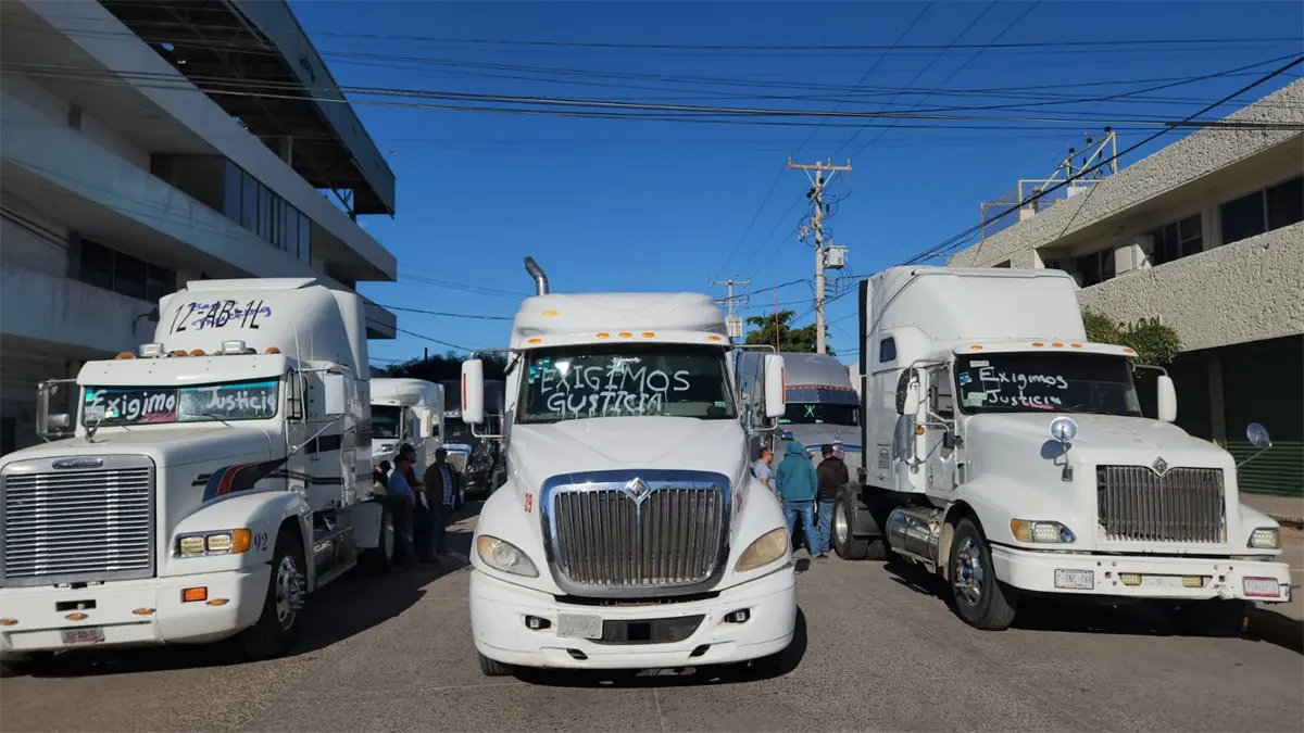 IMSS revela irregularidades en aportaciones y dialoga con transportistas tras el bloqueo en Los Mochis