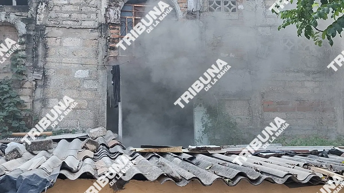 Incendio por acumuladores pone en peligro a la comunidad de Las Juntas