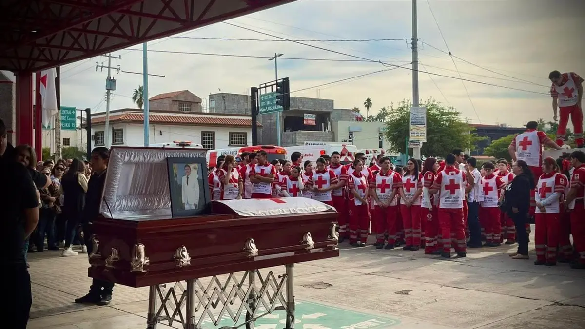 La Cruz Roja de Guasave rinde homenaje al paramédico fallecido en un trágico accidente