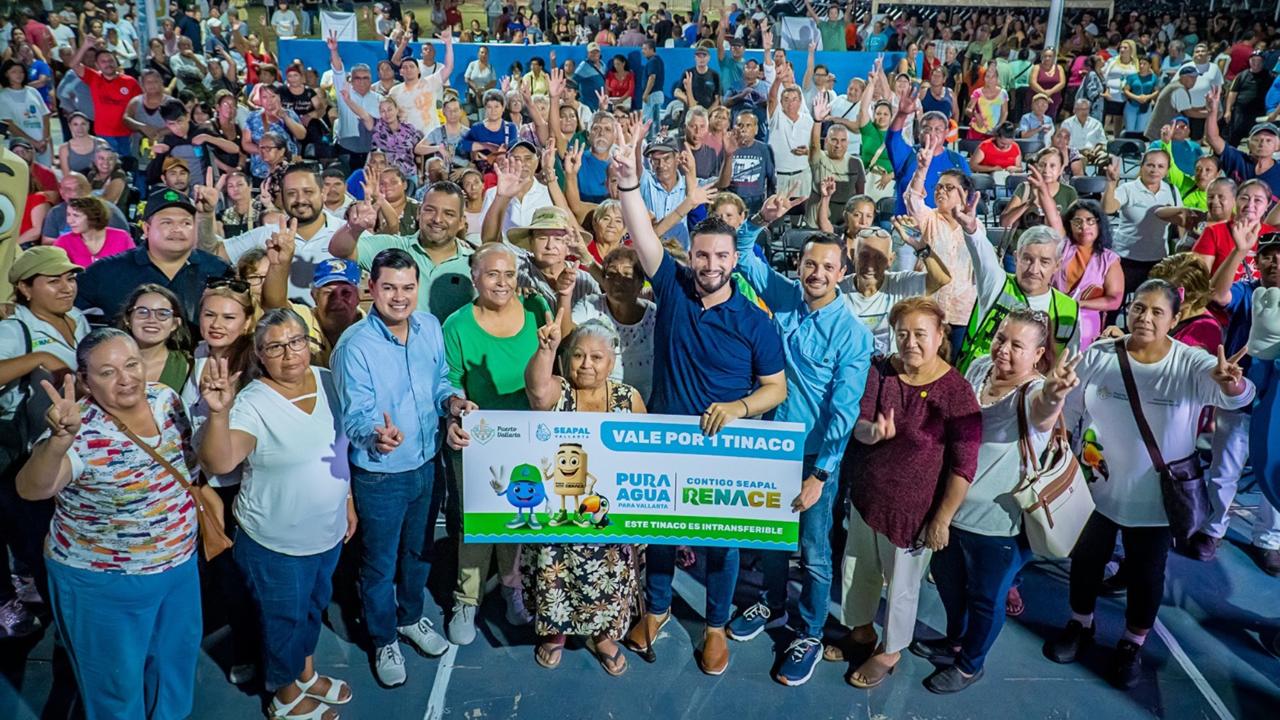 La Floresta se beneficia con 300 tinacos gratuitos en la nueva etapa del programa PURA en Puerto Vallarta.