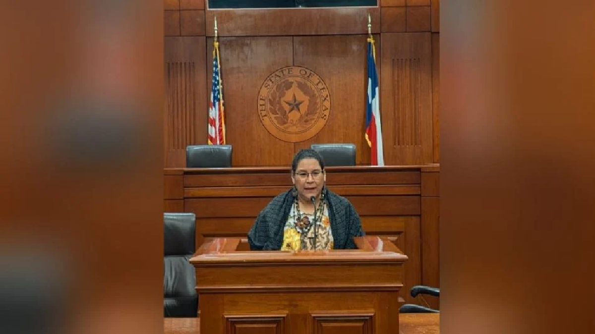Lenia Batres y su hijo viajan a Texas para impulsar la reforma judicial
