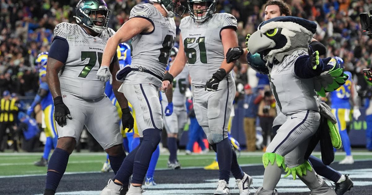 Los Seahawks remontan un déficit de 16 puntos y sorprenden a los Rams 38-37 en tiempo extra para colocarse en la cima de la NFC Oeste.