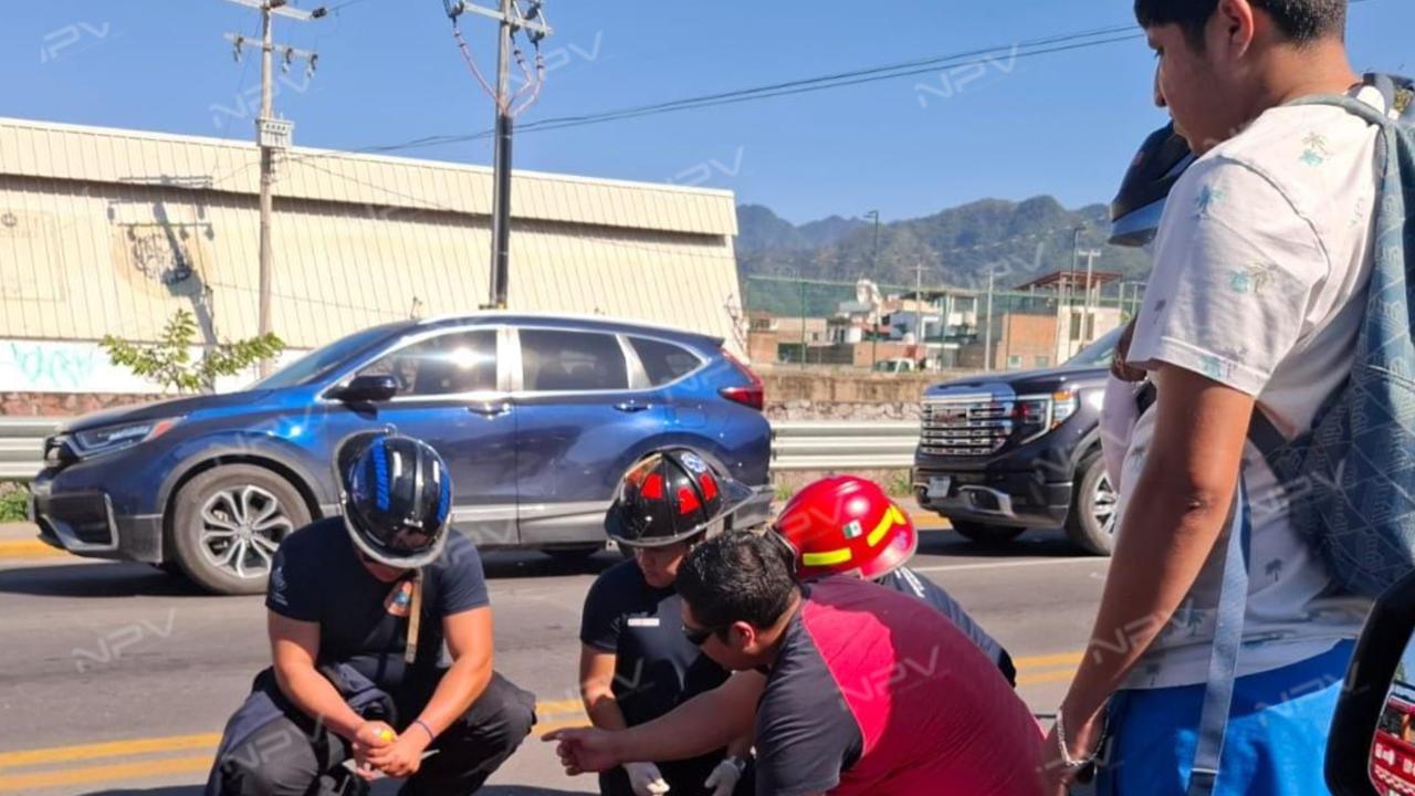 Motociclista sufre fracturas tras un grave accidente en el libramiento