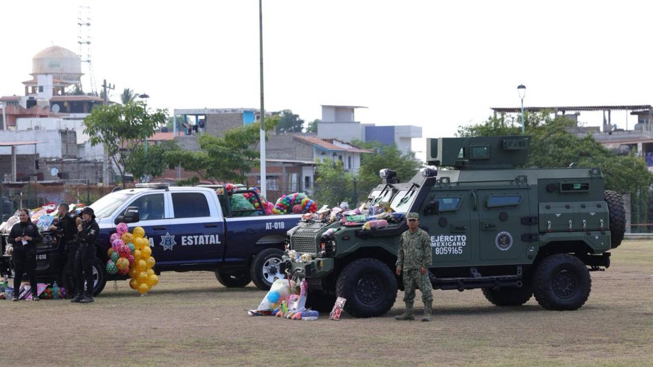 Papá Noël llega a La Lija en la celebración navideña del Operativo NaviDar