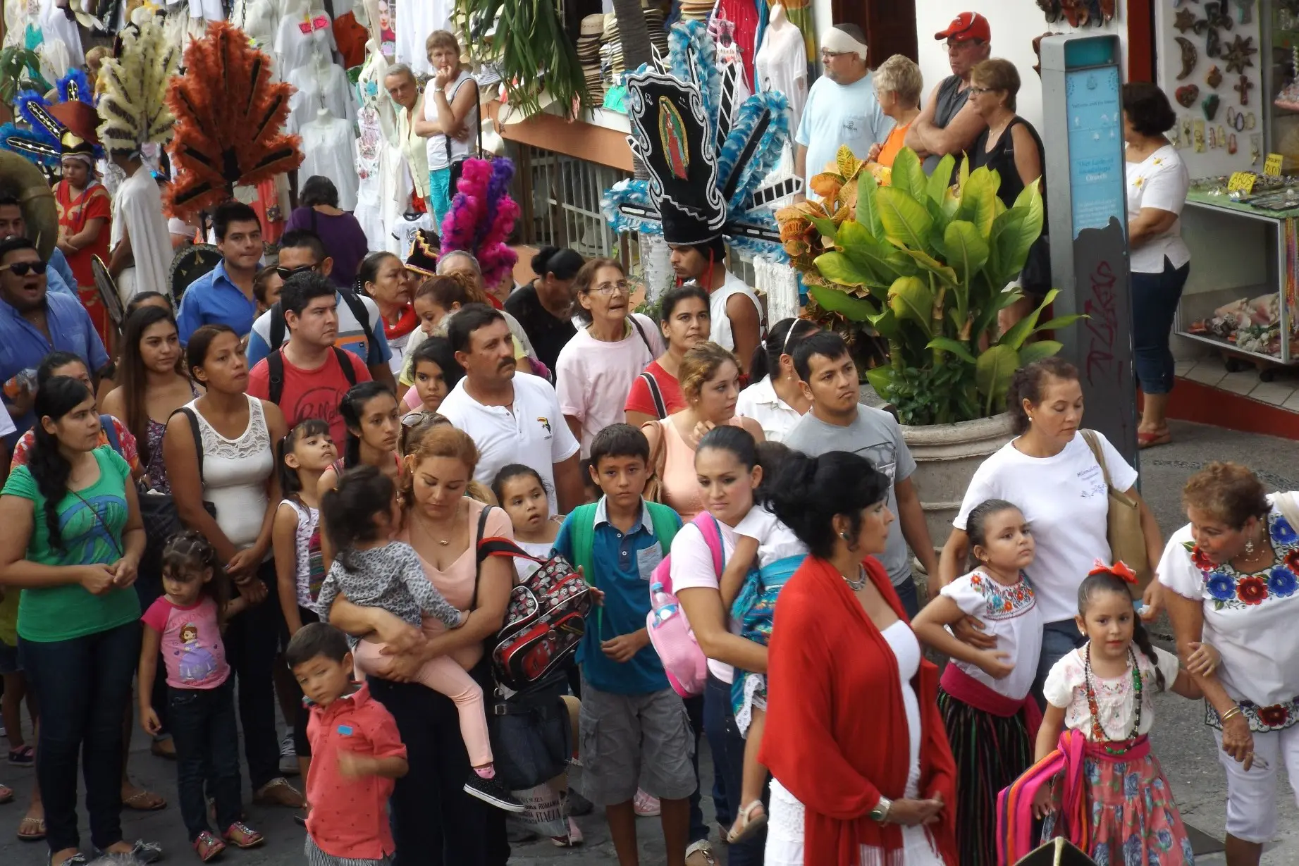 Peregrinaciones guadalupanas en Puerto Vallarta: Descubre el programa de hoy, 1 de diciembre