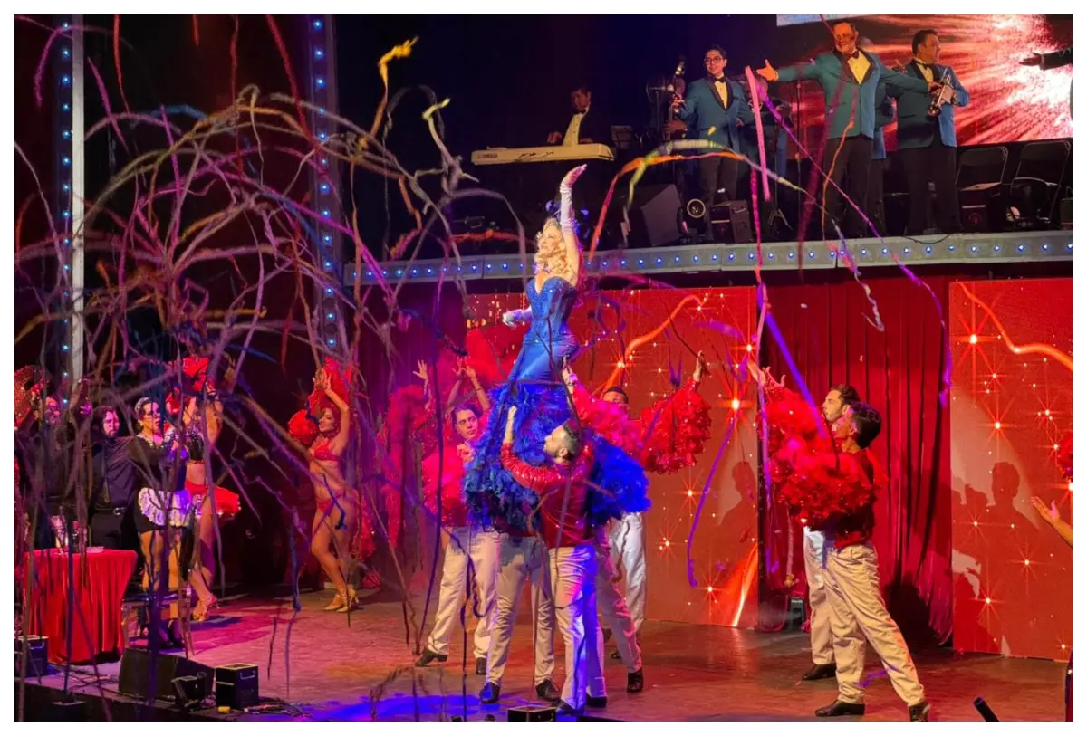 Puerto Vallarta se llenó de magia en una noche cabaretera con Perfume de Gardenias