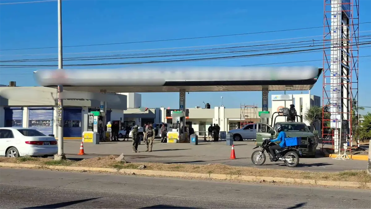 Revisión inesperada en la gasolinera del fraccionamiento Costa Dorada de Mazatlán
