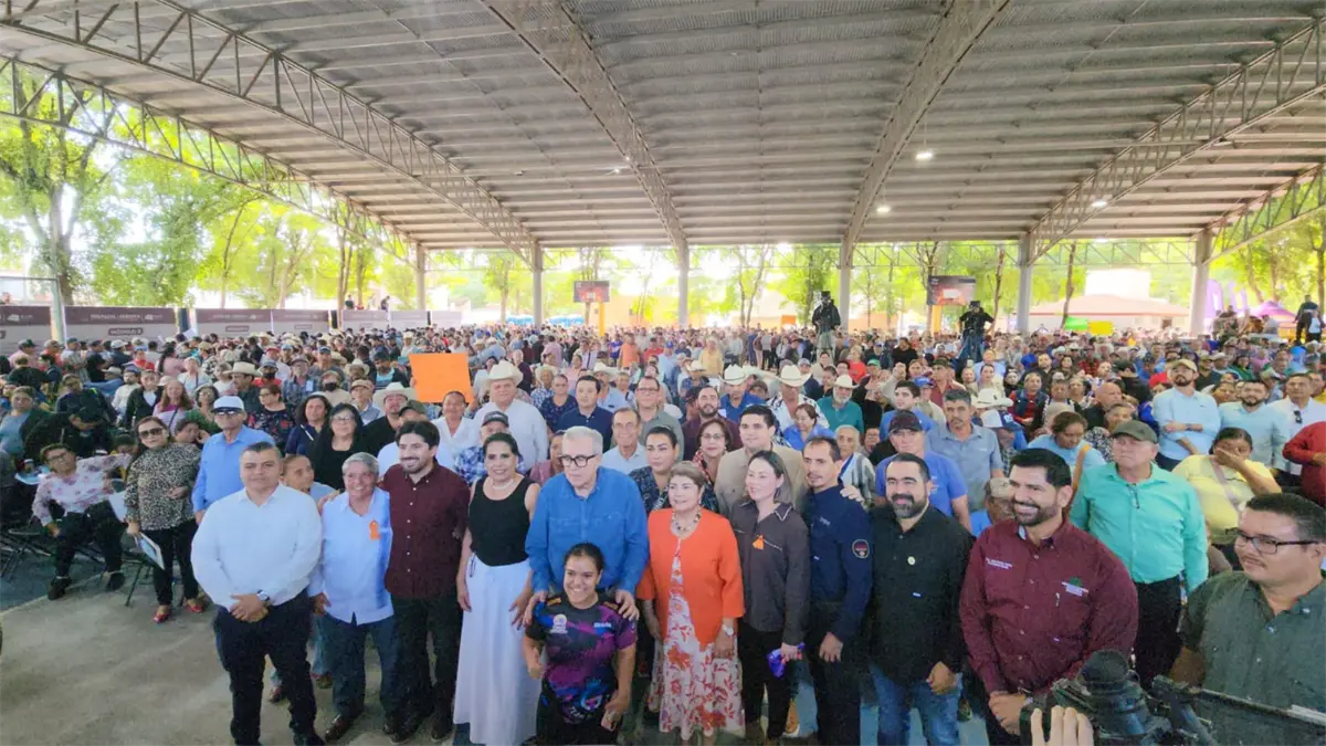 Rocha Moya otorga más de 3,000 títulos de propiedad en Guasave