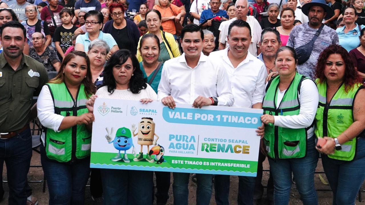 SEAPAL proporciona tinacos a 200 hogares en la zona alta de El Pitillal