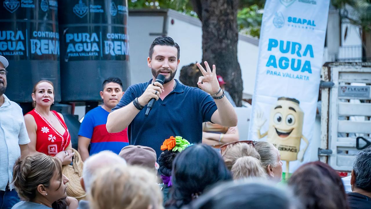 SEAPAL refuerza el suministro de agua en Puerto Vallarta con 100 nuevos tinacos en Independencia