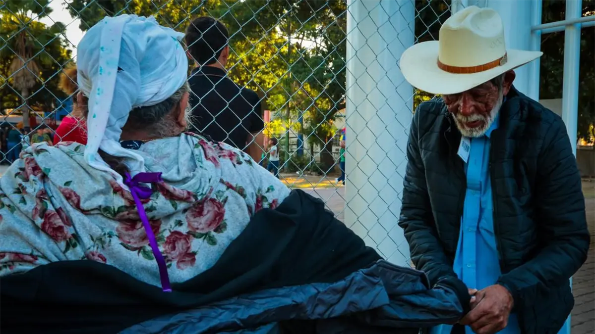 SEBIDES brinda asistencia a 217 familias desplazadas en Culiacán