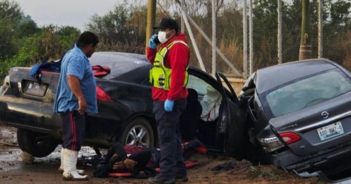 Trágico accidente navideño en Ahome: Dos fallecidos tras violento choque