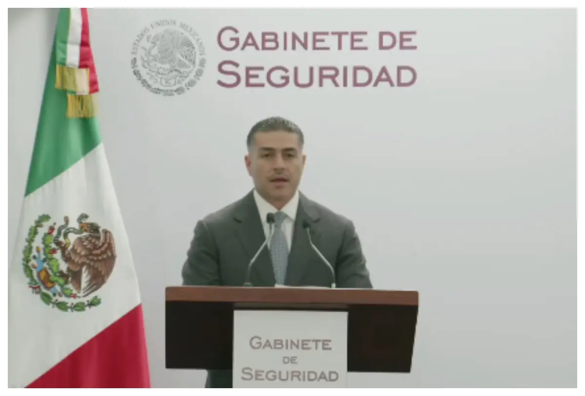 Traslado de 25 reos peligrosos de Ceresos michoacanos a prisiones federales