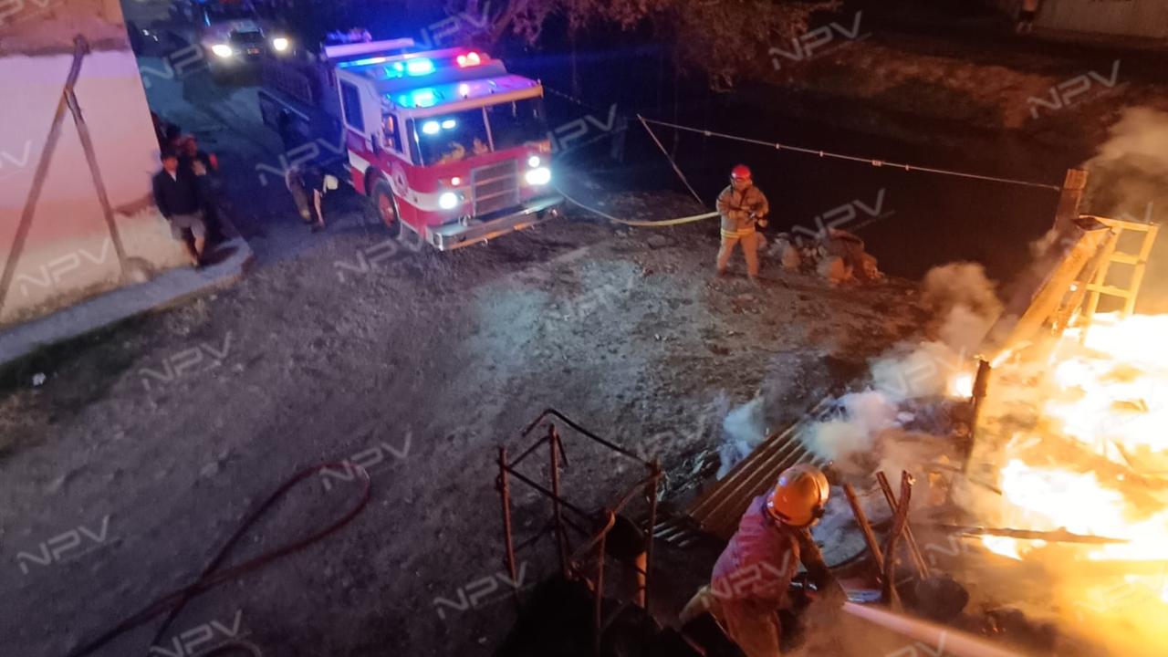 Un devastador incendio arrasa con una vivienda en Tepic