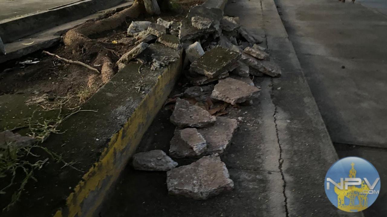 Vecinos de la Unidad Agustín Flores Solicitan la Eliminación Inmediata de Escombros en el Área Deportiva