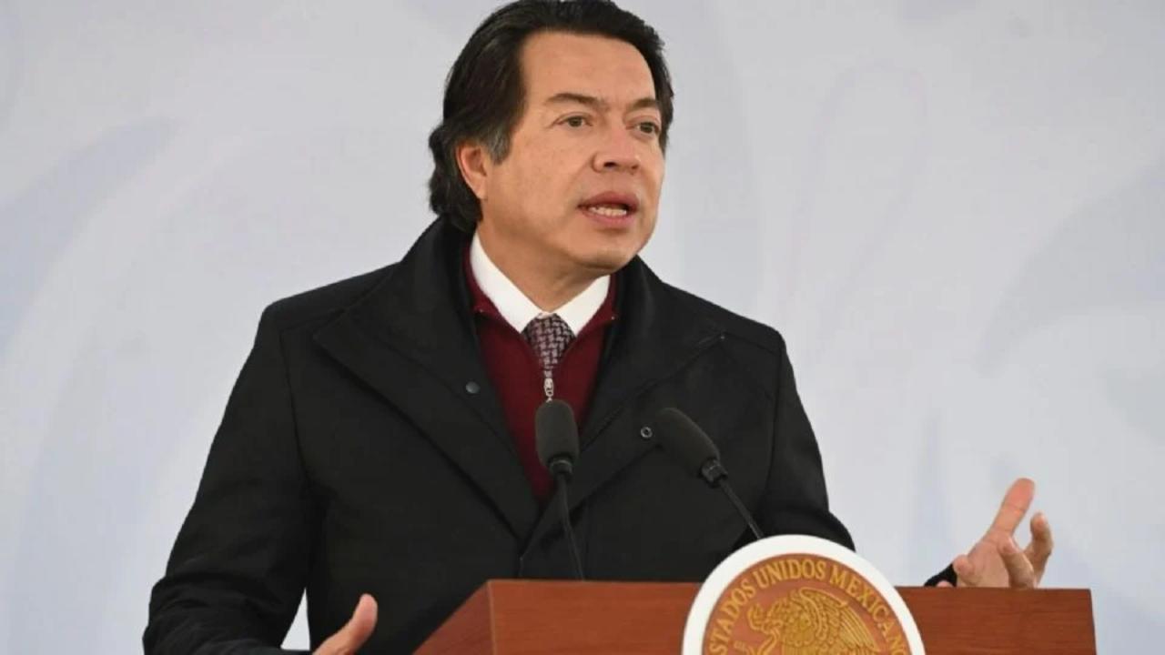 Dos mujeres, familiares del jefe de la SEP, pierden la vida en un ataque armado en Colima.