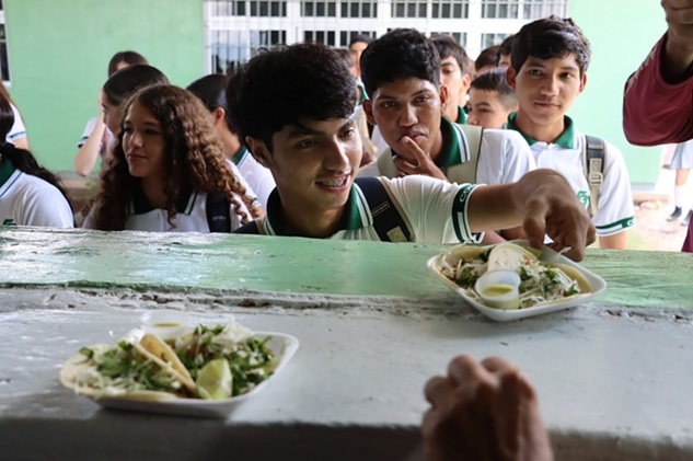 El Gobierno de Sinaloa impulsa la continuidad escolar con más de 30 mil desayunos para jóvenes