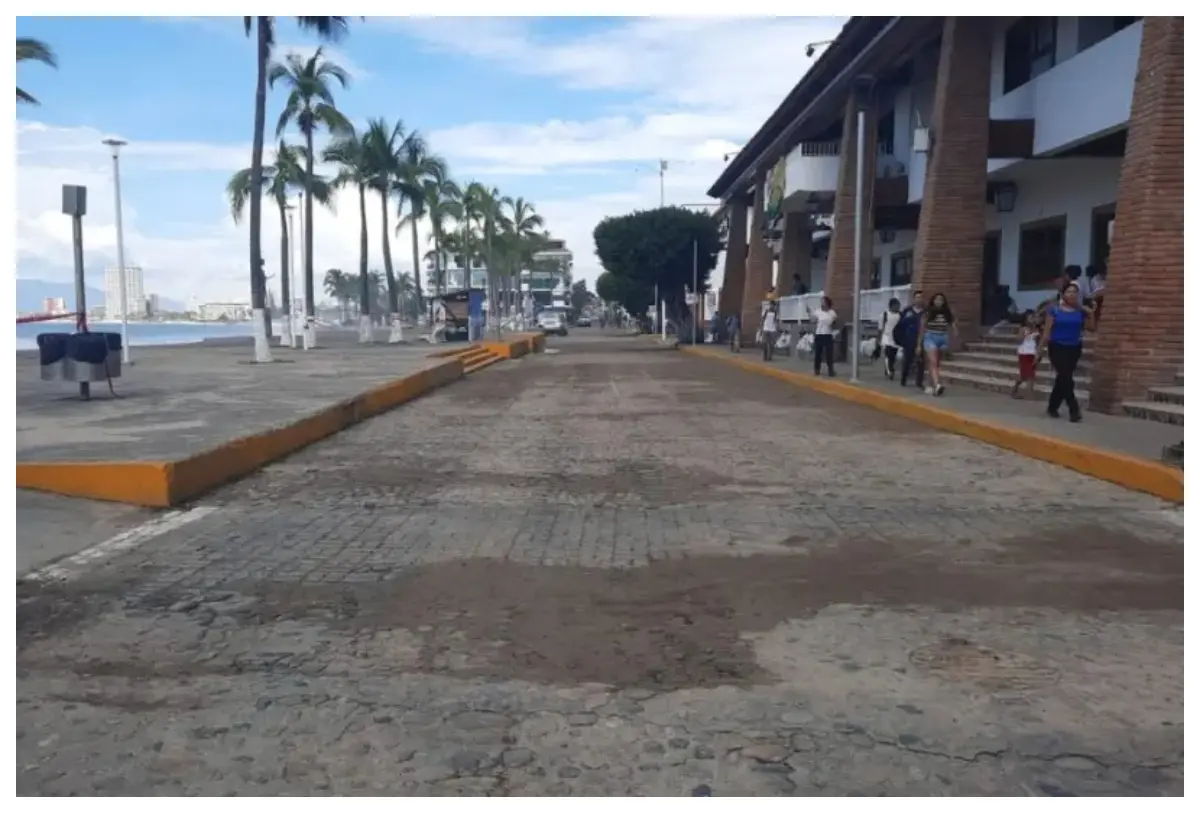 El Malecón de Puerto Vallarta podría permitir tráfico vehicular una vez a la semana.