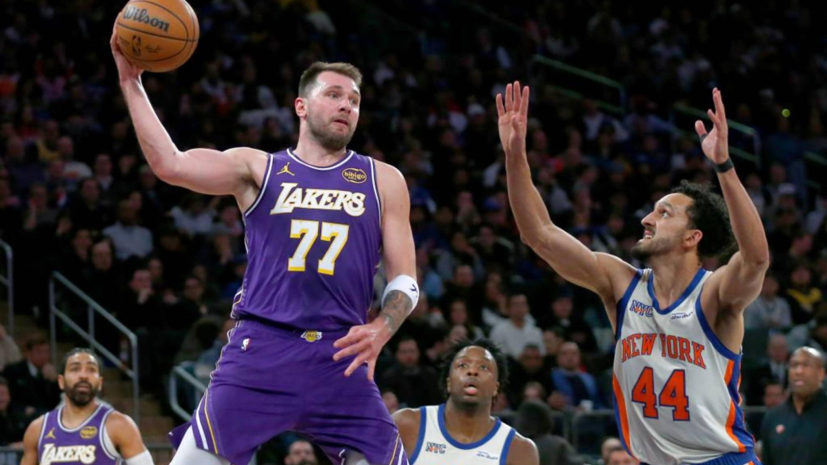 Doncic y LeBron (52+20+14) no son suficientes en el posible último partido del 'Rey' en el Palacio de los Deportes de la Ciudad de México.