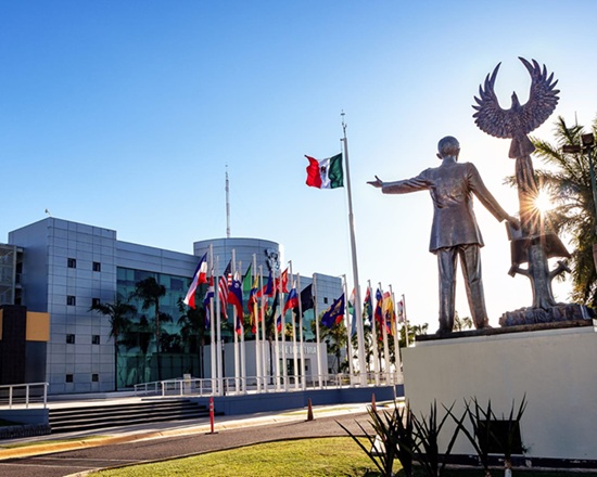 La UAS asegura matrícula para todos sus aspirantes 2026-2027 con cobertura universal; se exhorta a prevenir fraudes y seguir solo fuentes oficiales.