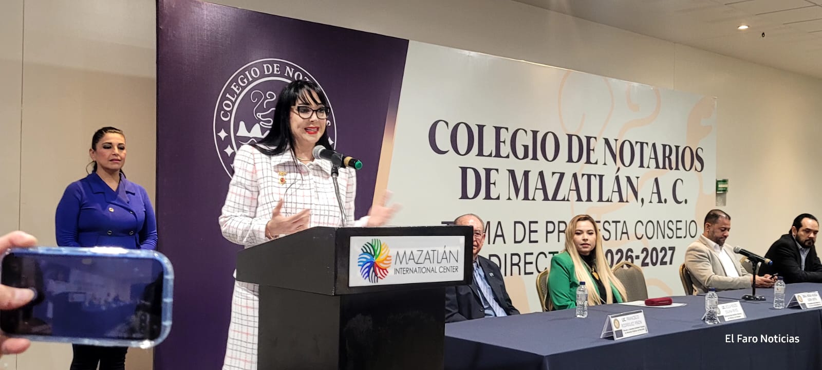 Rosa Alicia León hace historia al convertirse en la primera presidenta del Colegio de Notarios de Mazatlán