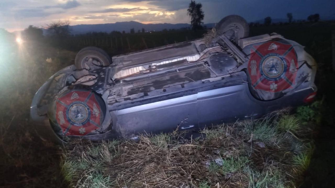 Encuentran coche volcado y desechado en Magdalena