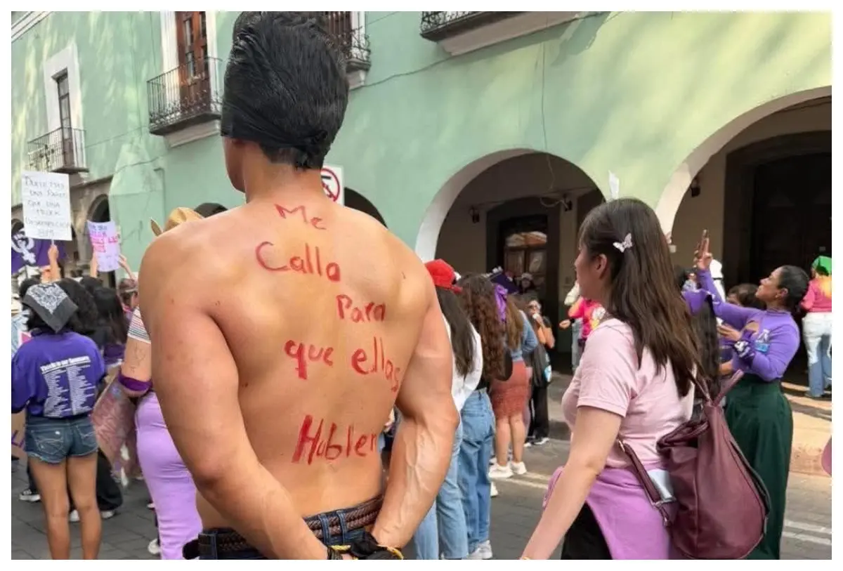 Hombre que respaldó la marcha del 8M en Tlaxcala es cuestionado por ser moroso de pensiones alimenticias