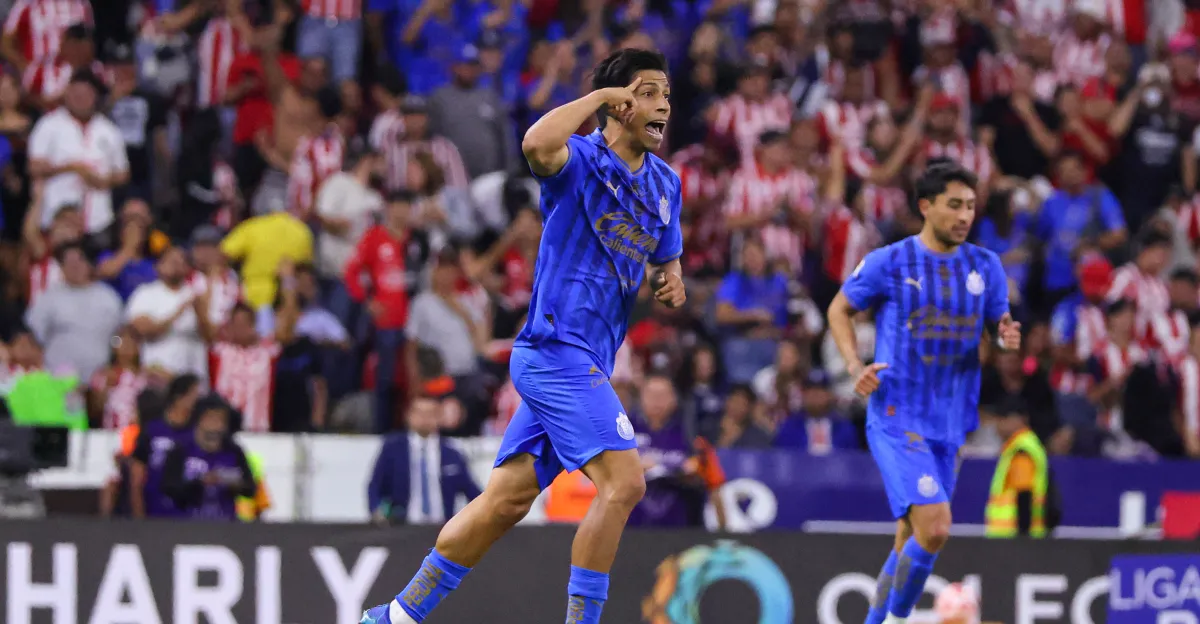 Las Chivas se imponen ante el Atlas en otro emocionante Clásico Tapatío.