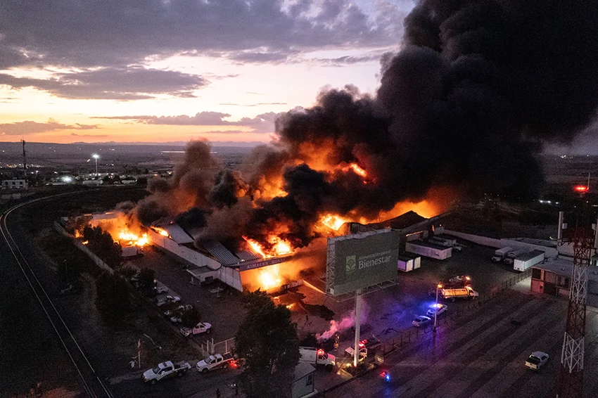 El gobierno culpa a los agricultores de frijoles en protesta por el incendio que arrasó con la ayuda alimentaria en Zacatecas.