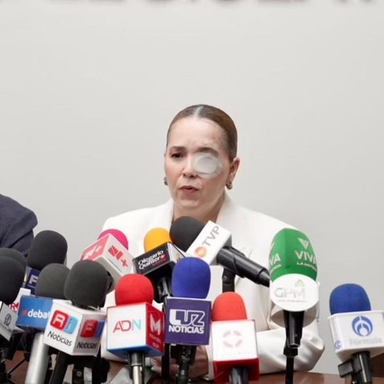 Ely Montoya vuelve al Congreso y apunta a la alcaldía de Culiacán.