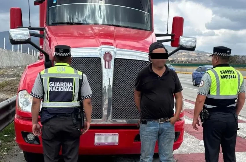 La Guardia Nacional detiene a un camionero con 66,000 litros de combustible ilegal