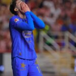 Necaxa y Chivas empatan sin goles en un partido decepcionante.