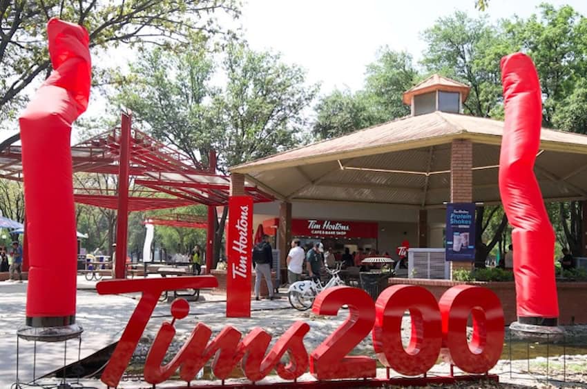 Tim Hortons, el orgullo canadiense, inaugura su tienda de café número 200 en México